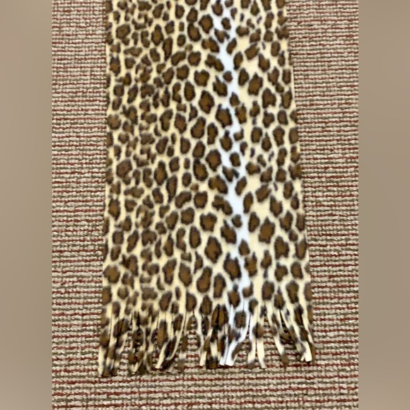 5 Foot Long Cheetah Leopard Wild Safari Animal Print Fringed Fleece Scarf - Picture 5 of 8